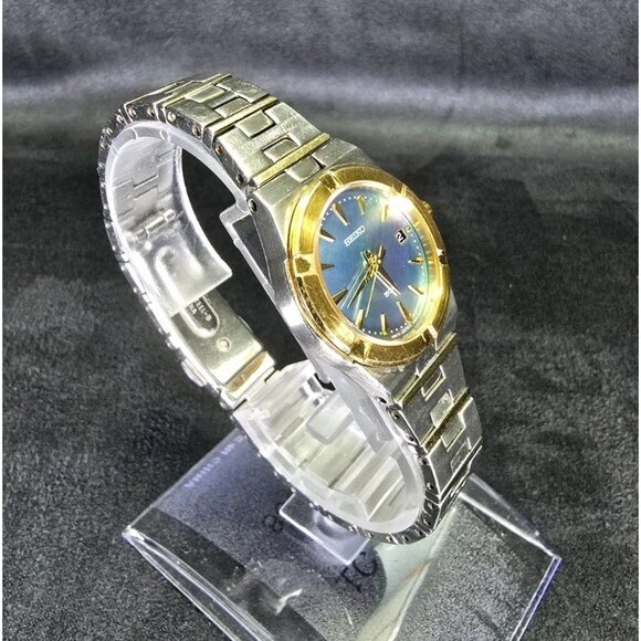 Ladies Seiko 7N82-6F50 Two Tone MOP Calendar Dial Quartz Watch New Battery main image 6